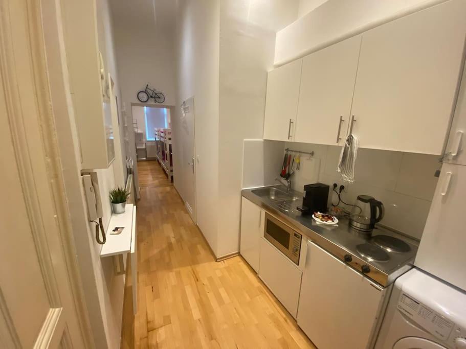 Apartamento Cozy Appartm With + Airport/City Center Connection Viena Exterior foto